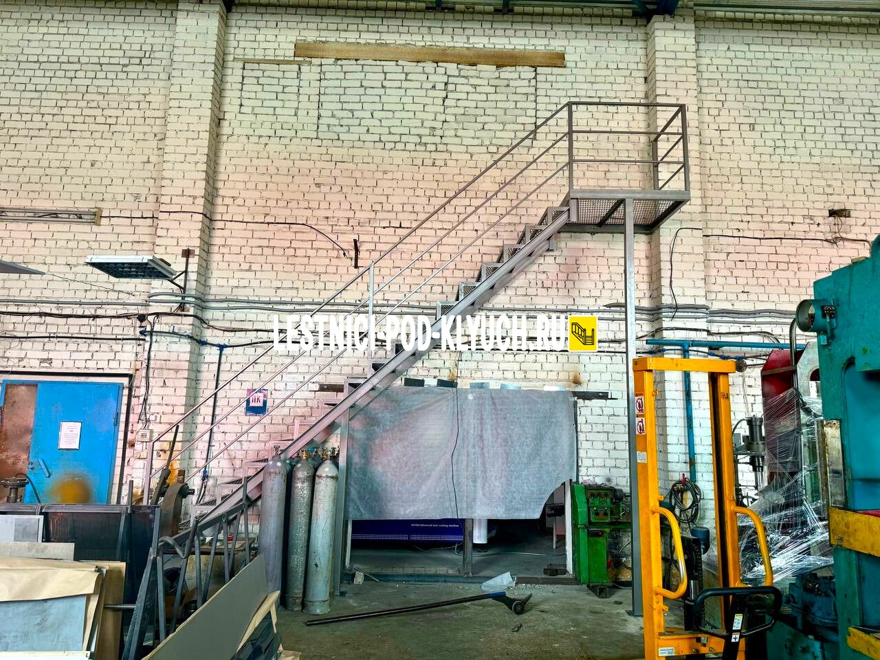 Пожарная лестница 18