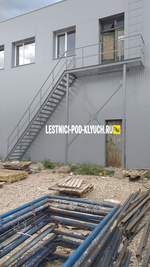 Пожарная лестница 7